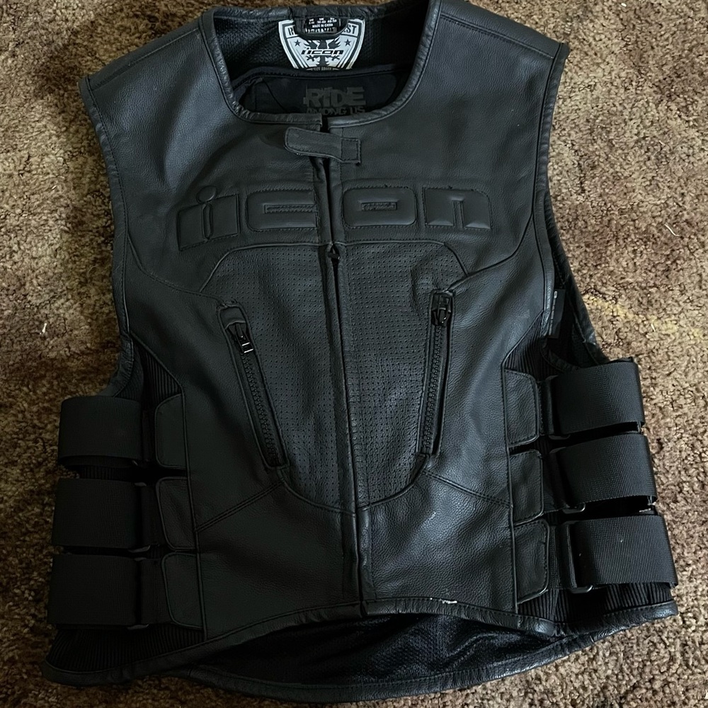 Icon motorcycle riding vest w/ back protector